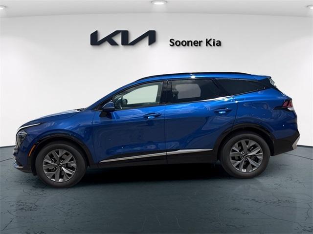 Photo of 2025 Sapphire Blue Kia Sportage