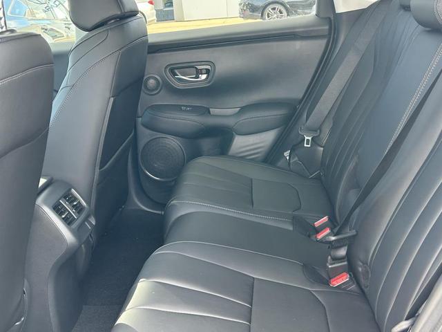 Photo of 2025 Platinum White Pearl Acura ADX