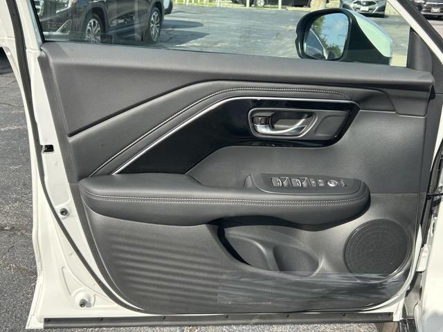 Photo of 2025 Platinum White Pearl Acura ADX