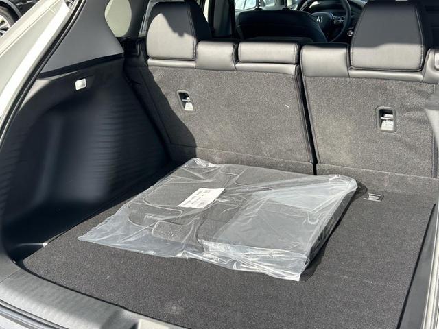 Photo of 2025 Platinum White Pearl Acura ADX