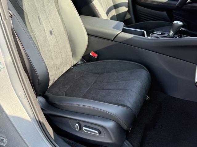 Photo of 2025 Solar Silver Metallic Acura ADX