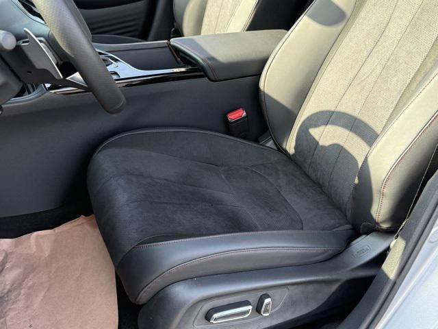 Photo of 2025 Solar Silver Metallic Acura ADX