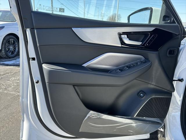 Photo of 2025 Platinum White Pearl Acura MDX