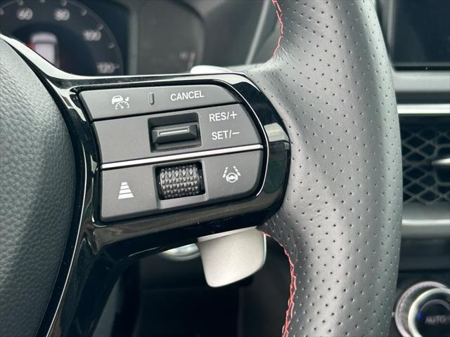 Photo of 2025 Platinum White Pearl Acura ADX