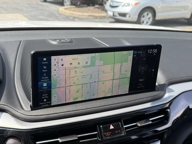 Photo of 2025 Platinum White Pearl Acura MDX