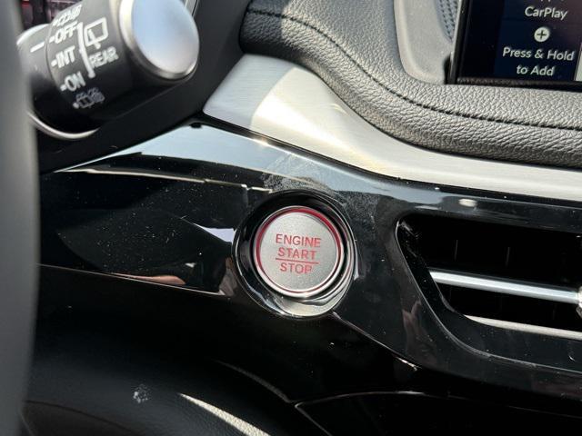 Photo of 2025 Platinum White Pearl Acura MDX