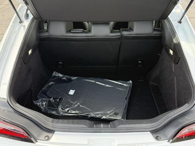 Photo of 2025 Platinum White Pearl Acura Integra