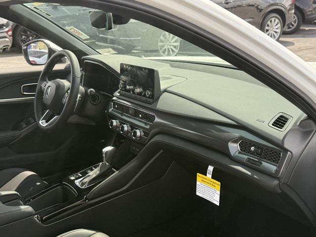Photo of 2025 Platinum White Pearl Acura Integra