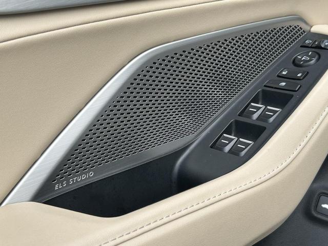 Photo of 2024 Platinum White Pearl Acura MDX