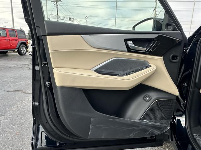 Photo of 2025 Majestic Black Pearl Acura MDX
