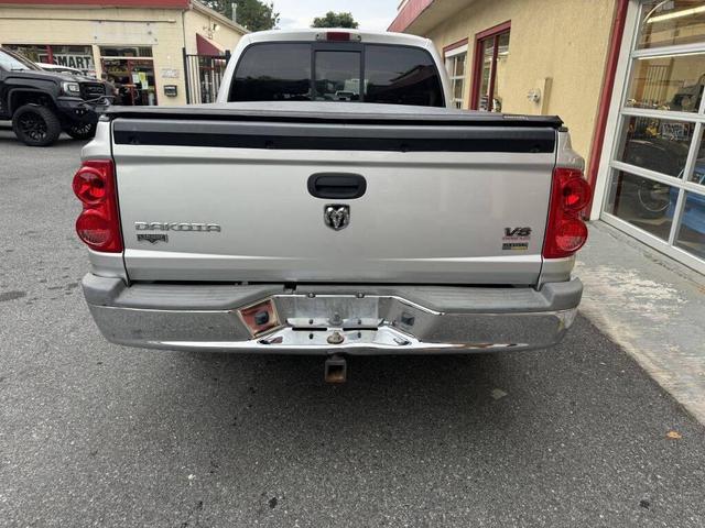Photo of 2008 Bright Silver Metallic Clearcoat Dodge Dakota