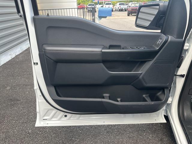 Photo of 2025 Oxford White Ford F-150