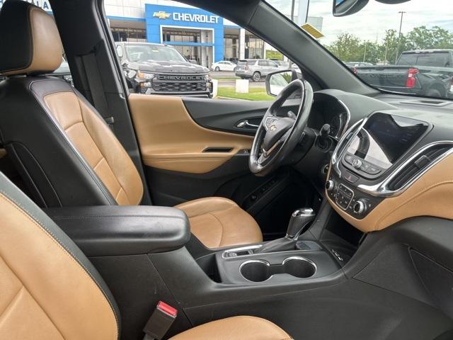 Photo of 2019 Summit White Chevrolet Equinox