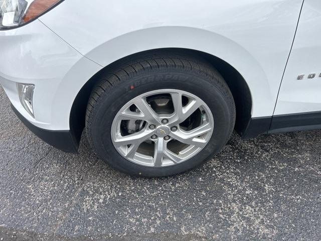 Photo of 2019 Summit White Chevrolet Equinox