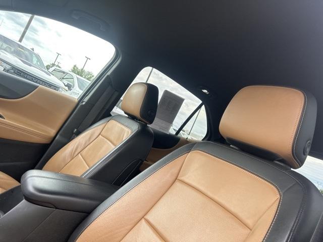 Photo of 2019 Summit White Chevrolet Equinox