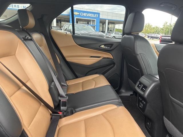Photo of 2019 Summit White Chevrolet Equinox