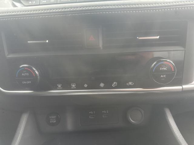 Photo of 2024 Brilliant Silver Metallic Nissan Rogue
