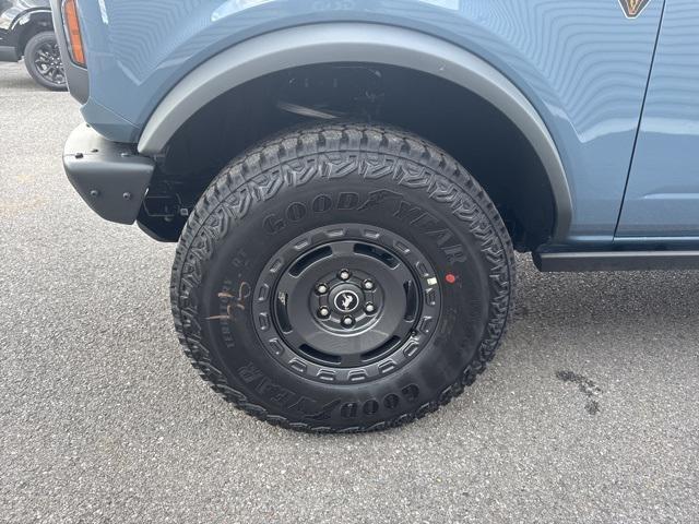 Photo of 2025 Azure Gray Metallic Tri-Coat Ford Bronco