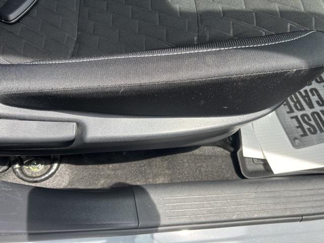 Photo of 2023 Boulder Gray Pearl Nissan Kicks