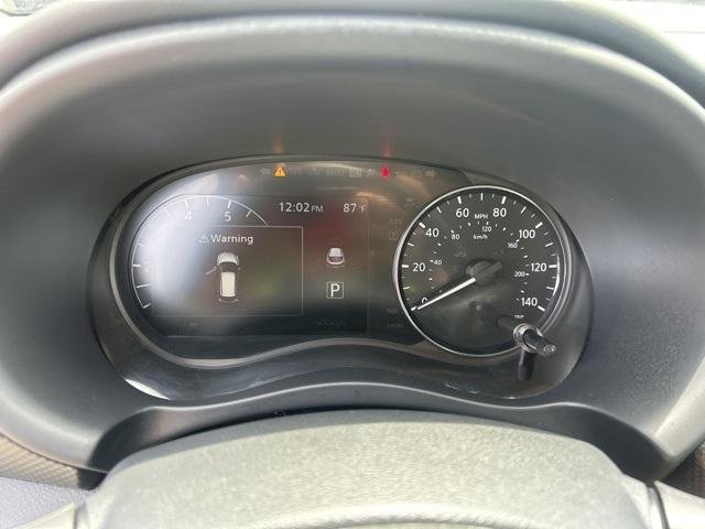 Photo of 2023 Boulder Gray Pearl Nissan Kicks