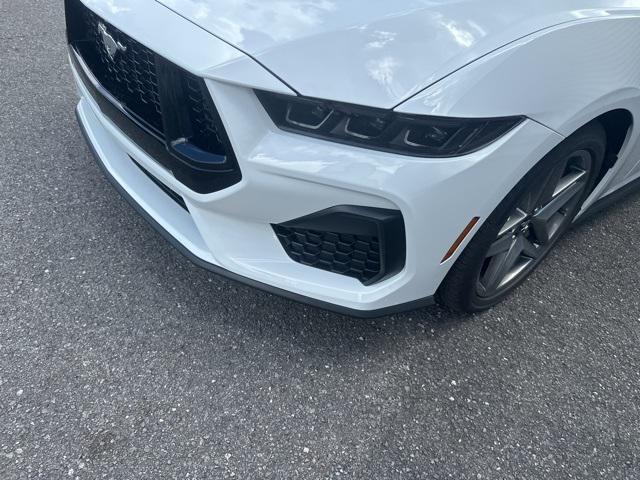 Photo of 2025 Oxford White Ford Mustang