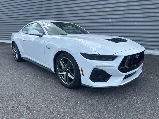 Photo of 2025 Oxford White Ford Mustang