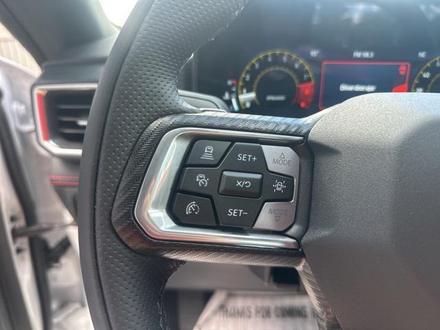 Photo of 2025 Oxford White Ford Mustang