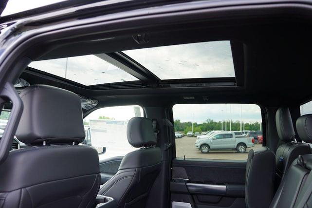 Photo of 2025 Agate Black Metallic Ford F-250