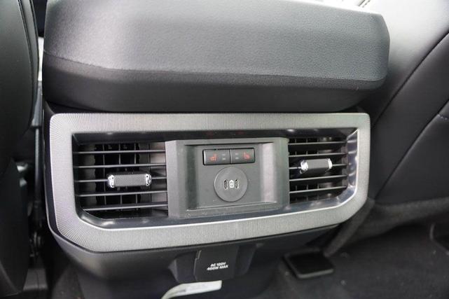 Photo of 2025 Agate Black Metallic Ford F-250