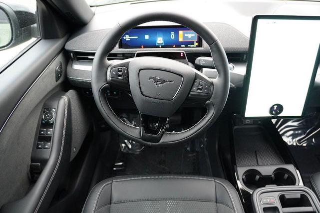 Photo of 2025 Eruption Green Metallic Ford Mustang Mach-E