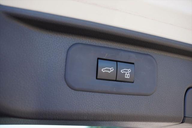 Photo of 2024 Wind Chill Pearl Toyota Grand Highlander