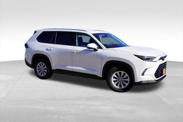 Photo of 2024 Wind Chill Pearl Toyota Grand Highlander