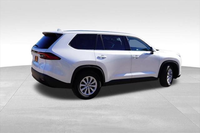 Photo of 2024 Wind Chill Pearl Toyota Grand Highlander