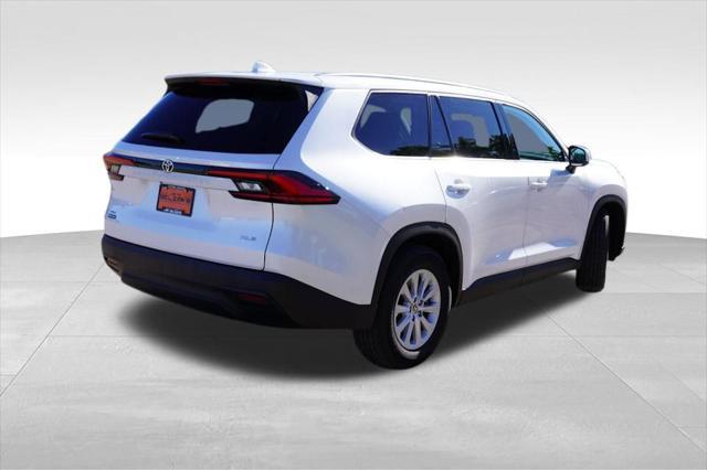 Photo of 2024 Wind Chill Pearl Toyota Grand Highlander