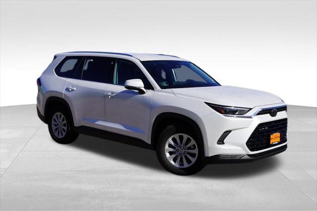 Photo of 2024 Wind Chill Pearl Toyota Grand Highlander