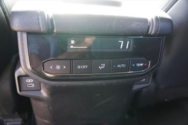 Photo of 2024 Wind Chill Pearl Toyota Grand Highlander