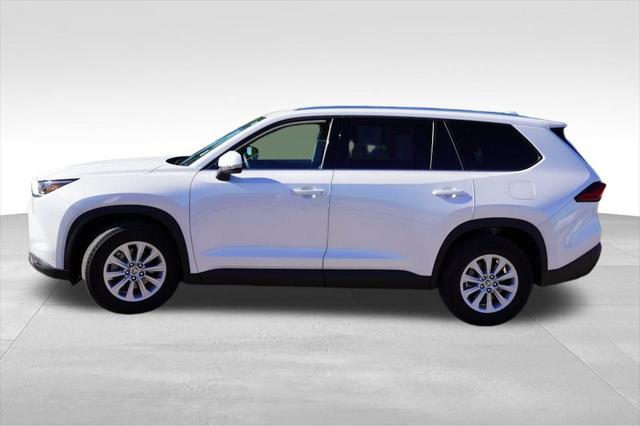 Photo of 2024 Wind Chill Pearl Toyota Grand Highlander