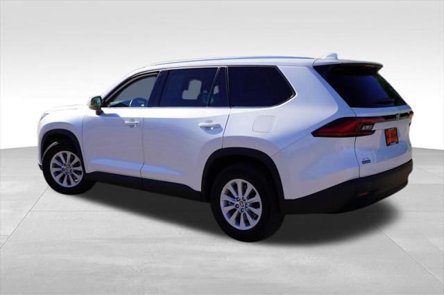 Photo of 2024 Wind Chill Pearl Toyota Grand Highlander