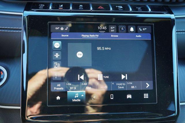 Photo of 2024 Silver Zynith Jeep Grand Cherokee