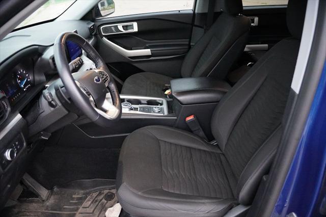 Photo of 2020 Atlas Blue Metallic Ford Explorer