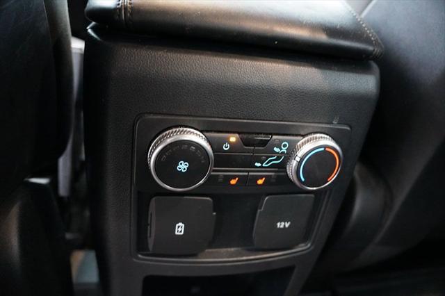 Photo of 2020 Atlas Blue Metallic Ford Explorer