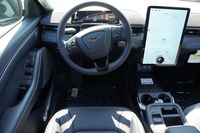 Photo of 2025 Star White Metallic Tri-Coat Ford Mustang Mach-E