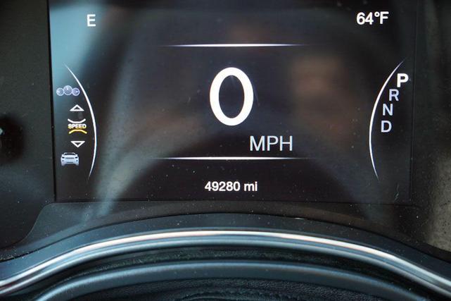 Photo of 2019 Diamond Black Crystal Pearlcoat Jeep Grand Cherokee