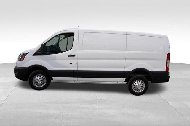 Photo of 2023 Oxford White Ford Transit-250
