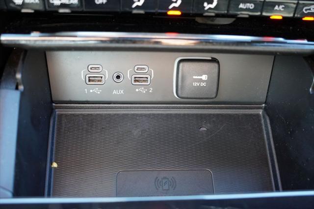 Photo of 2023 Bright White Clearcoat Jeep Grand Cherokee
