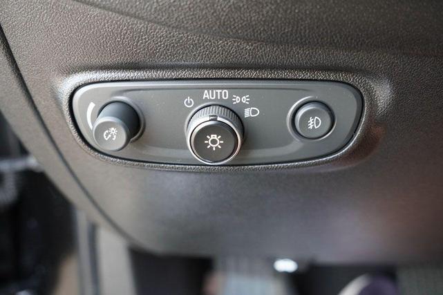 Photo of 2020 Mosaic Black Metallic Chevrolet Equinox
