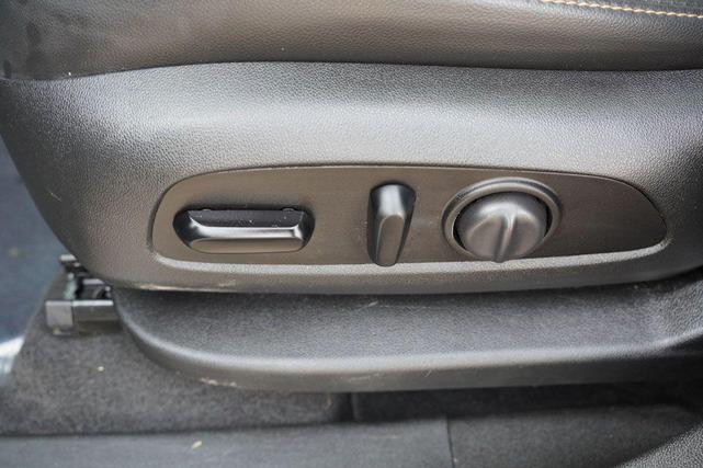 Photo of 2020 Mosaic Black Metallic Chevrolet Equinox