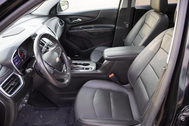 Photo of 2020 Mosaic Black Metallic Chevrolet Equinox