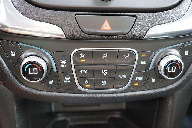 Photo of 2020 Mosaic Black Metallic Chevrolet Equinox