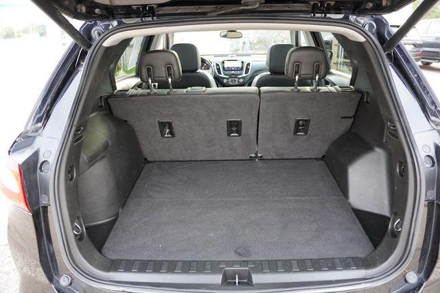 Photo of 2020 Mosaic Black Metallic Chevrolet Equinox